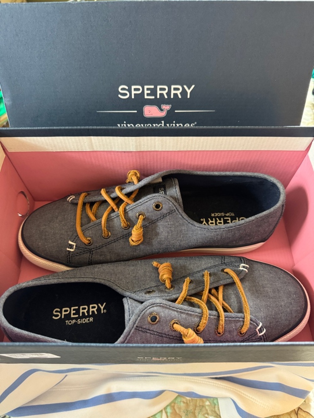 Sperry women’s blue Canvas Boat Shoes